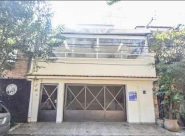Comercial · 180m² · 2 Vagas · Casa comercial na Rua Além-Mar, 43 • 180 m²