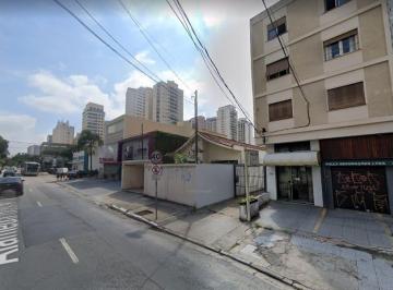 Comercial · 392m² · 1 Quarto · 7 Vagas · Casa comercial na Alameda dos Nhambiquaras, 711 • 392 m²