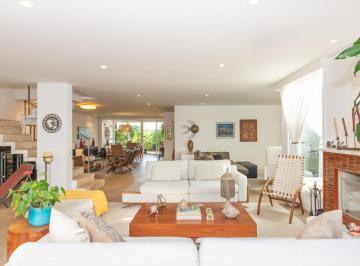 9800221c-b724-4dc8-8abe-ef163354063e · Casa no condomínio Las Cumbres para venda com 4 quartos, sendo 4 suítes, 513m²