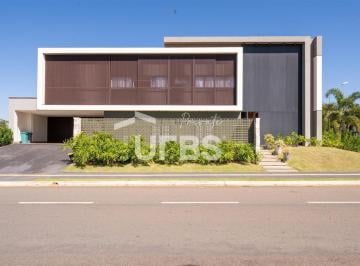 Casa · 400m² · 4 Quartos · 3 Vagas · Casa de Alto Padrão no Portal do Sol Green | 400 m² | 4 Suítes | Vista para o Campo de Golfe