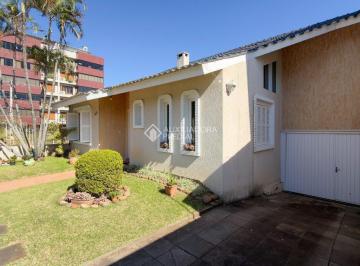 Casa · 265m² · 3 Quartos · 9 Vagas · Ampla casa no Jardim Planalto