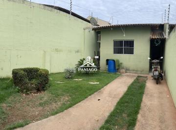 Casa · 200m² · 2 Quartos · 2 Vagas · Casa com 2 Quartos e Piscina à Venda | 200 m²