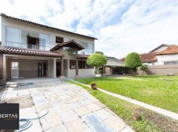 Casa · 257m² · 4 Quartos · 4 Vagas · Casa com 4 Dormitórios, Piscina e Salão de Festas no Guarujá!
