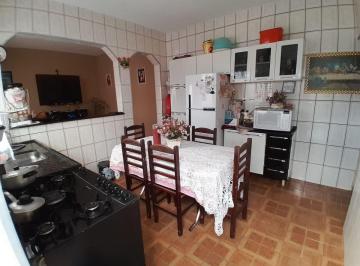 Casa de 3 quartos, Santana de Parnaíba · Casa de 150 m² com 3 quartos à venda no Jardim das Camélias