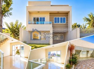 Casa · 204m² · 3 Quartos · 2 Vagas · Sobrado à Venda 3 Quartos, Suíte com Closet e Espaço Gourmet no Pineville
