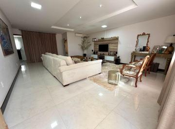 Casa de 4 quartos, Sobradinho · Casa moderna condomínio rk 4 suítes com churrasqueira e de esquina Região Dos Lagos