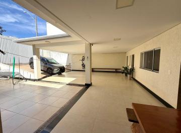 Casa de 4 quartos, Sobradinho · Casa moderna condomínio rk 4 suítes com churrasqueira e de esquina Região Dos Lagos