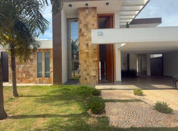 Casa de 4 quartos, Gama · Vendo linda casa na Ponte Alta Norte com 4 suítes