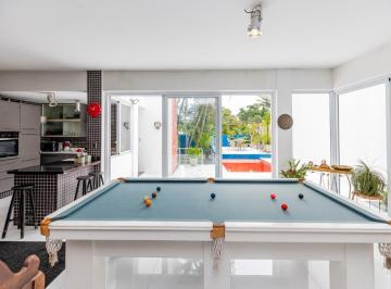 5e6fc1dd-0e60-4601-8a60-6ab8420a35d9 · Casa para venda em Brooklin com 3 quartos, sendo 3 suítes, 540m²