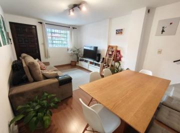 ea08abe3-a586-43b6-96ab-3765443476c9 · Confortável casa de vila para venda em Saúde com 2 quartos, 130m²