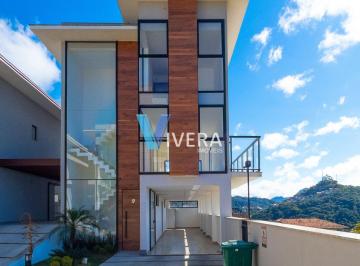 Casa · 260m² · 5 Quartos · 4 Vagas · Casa à venda no bairro Tijuca - Teresópolis/RJ