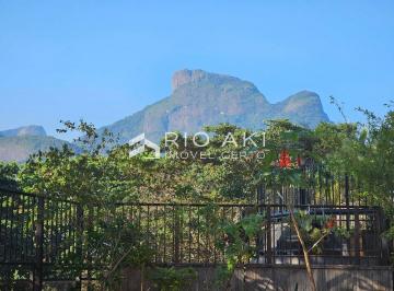 Apartamento · 630m² · 6 Quartos · 3 Vagas · Cobertura Triplex de 6 Quartos no Jardim Oceânico — Av. Monsenhor Ascâneo, Vista para a Pedra da Gáv