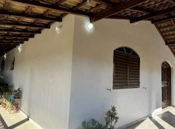 Varanda · Casa à venda no Frimisa