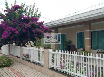 Casa · 185m² · 3 Quartos · 2 Vagas · Casa para alugar no bairro Itacolomi - Balneário Piçarras/SC