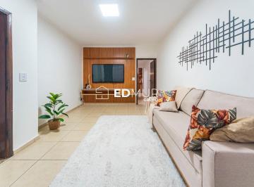 Casa · 204m² · 4 Quartos · Casa à venda - em Utinga