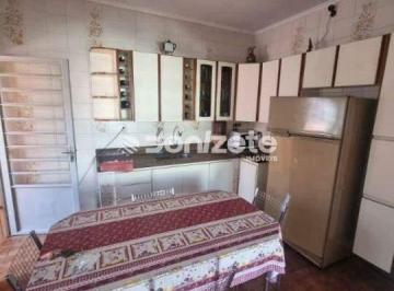 Casa · 411m² · 3 Quartos · 4 Vagas · Casa residencial à venda em Santo André (Vila Floresta) — 3 dorms, 2 banheiros e 4 vagas