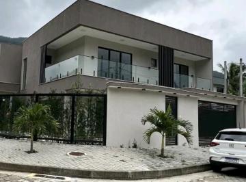Casa · 200m² · 3 Quartos · 2 Vagas · Casa em Recreio dos Bandeirantes, Rio de Janeiro/RJ de 200m² 3 quartos para locação R$ 10.000,00/mes