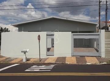 Casa · 3 Quartos · 3 Vagas · Casa em Jardim Progresso, Marília/SP de 0m² 3 quartos para locação R$ 2.500,00/mes