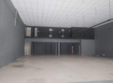 Comercial · 550m² · 1 Vaga · Ponto em Matriz, Mauá/SP de 550m² para locação R$ 15.000,00/mes