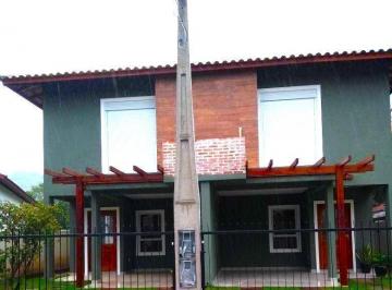 Casa · 95m² · 2 Quartos · 2 Vagas · Casa em Lagoa da Conceição, Florianópolis/SC de 95m² 2 quartos para locação R$ 5.500,00/mes