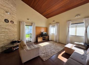 Casa · 230m² · 3 Quartos · 4 Vagas · Casa em Gramado, Cotia/SP de 230m² 3 quartos à venda por R$ 960.000,00