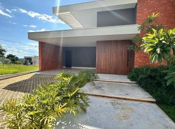Casa · 250m² · 3 Quartos · 4 Vagas · Casa em Centro, Marília/SP de 250m² 3 quartos à venda por R$ 940.000,00