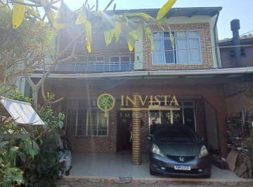 Casa · 200m² · 3 Quartos · 2 Vagas · Casa em Armação do Pântano do Sul, Florianópolis/SC de 200m² 3 quartos à venda por R$ 1.280.000,00