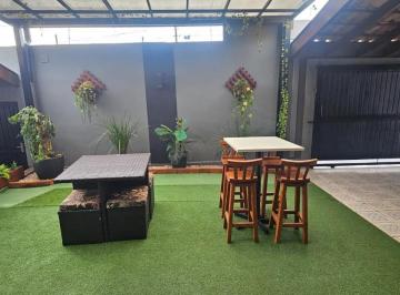 Casa · 155m² · 2 Quartos · 3 Vagas · Casa em Jardim Esperança, Londrina/PR de 155m² 2 quartos à venda por R$ 870.000,00