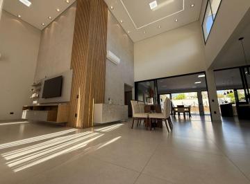 Casa · 344m² · 3 Quartos · 4 Vagas · Casa em Centro, Salto/SP de 344m² 3 quartos à venda por R$ 2.750.000,00