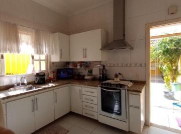 Casa · 100m² · 2 Quartos · 2 Vagas · Sobrado em Granja Viana, Cotia/SP de 100m² 2 quartos à venda por R$ 550.000,00