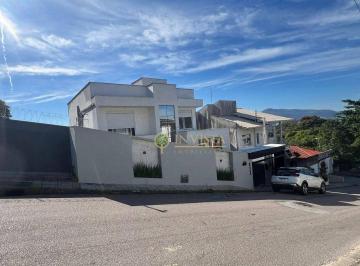 Casa · 380m² · 4 Quartos · 4 Vagas · Casa em Estreito, Florianópolis/SC de 380m² 4 quartos à venda por R$ 2.900.000,00