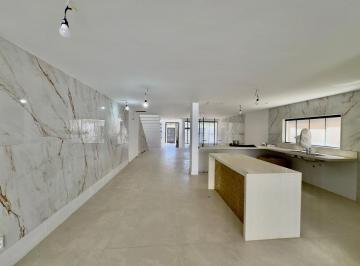 Casa · 290m² · 3 Quartos · 2 Vagas · Casa em Camboinhas, Niterói/RJ de 290m² 3 quartos à venda por R$ 2.890.000,00