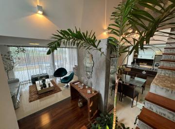 Casa · 290m² · 3 Quartos · 2 Vagas · Casa em Esperança, Londrina/PR de 290m² 3 quartos à venda por R$ 2.800.000,00