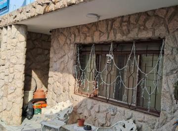 20251202165735228.jpg · Casa para Venda em Guaratinguetá, Vila Comendador Rodrigues Alves, 3 dormitórios, 1 banheiro, 2 vaga