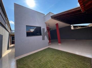 59geag2ytiwnjbiotuwnzc3_md · Casa a venda no Bairro Monte Carlo com 3 dormitórios sendo uma suíte.