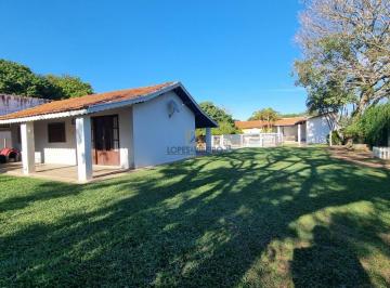 Terreno de 3 quartos, Botucatu · Chácara para venda em Vila Real De Barra Bonita (vitoriana) de 200.00m² com 3 Quartos e 4 Garagens