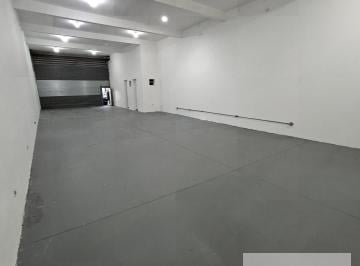 Comercial · 138m² · 1 Vaga · Loja/Salão para Locação em Laranjeiras, Caieiras | 138m²