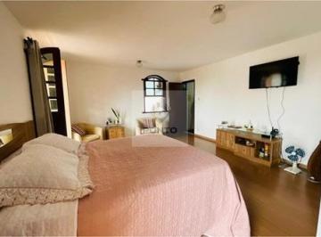 Casa · 242m² · 3 Quartos · 2 Vagas · Casa encantadora no bairro Angélica – conforto, elegância e qualidade de vida pertinho do centro de