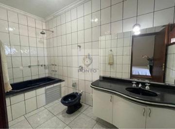 Casa · 485m² · 4 Quartos · 2 Vagas · Casa ampla e bem localizada no bairro Queluz