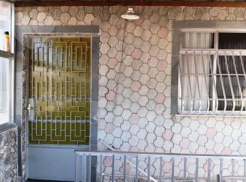 ae3707a51715d4208e299a00535af9ae6a5cdf34 · Sobrado amplo no Bairro Antonina