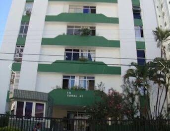 Apartamento · 100m² · 2 Quartos · 1 Vaga · Costa azul 2/4