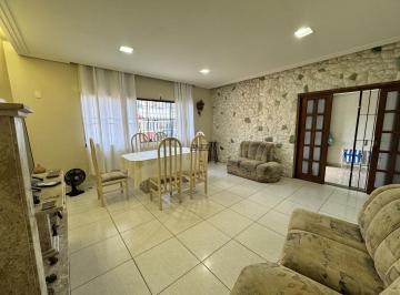 Casa · 138m² · 2 Quartos · 4 Vagas · Casa terrea 2 dormitorios sendo 2 suites pé na areia , Bairro Imperador , Praia grande