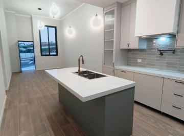 Casa de 3 quartos, Boituva · CASA A VENDA EM BOITUVA