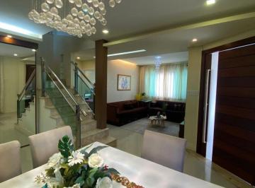 Casa de 5 quartos, Salvador · Fabulosa Casa em Itapuã duplex cond fechado 5 suítes 450m2 3 vgs espaço gourmet churrasqueira infra