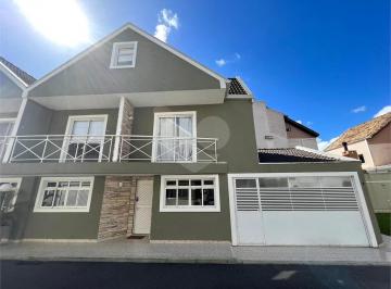 Casa de 3 quartos, Curitiba · Casa à venda em Guaíra, Curitiba