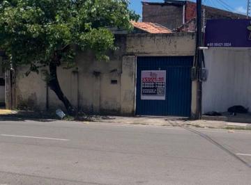 Casa de 4 quartos, Fortaleza · Casa Montese - 8x30 Em Corredor / rua Comercial Servindo Para Várias Atividades Comerciais