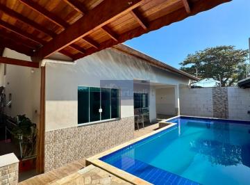 Foto 01 · Casa à venda em Itanhaém-SP, no Bairro Jamaica: 5 quartos, 1 suíte, 3 vagas de garagem, 185,00 m² de
