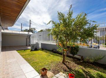 Casa de 4 quartos, Curitiba · CASA TÉRREA AVERBADA COM 196 M² | 4 QUARTOS | ESPAÇO GOURMET | GARAGEM PARA 4 CARROS | ACEITA PERMUT