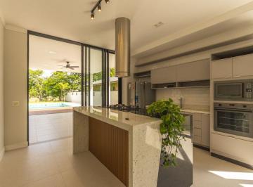 Casa de 3 quartos, Guararema · Casa com 3 quartos à venda, 255 m² por R$ 2.200.000 - Águas do Paraíba - Guararema SP