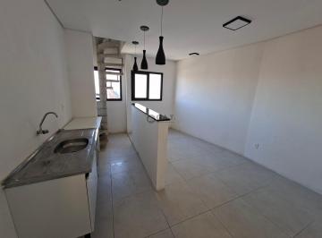 Foto 01 · Kitnet para locação no Rio Acima, Votorantim-SP: 1 quarto, 1 banheiro, 1 vaga de garagem, 40m² de ár